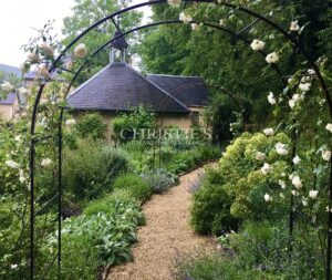Elegant 18th-Century Manor House in the Heart of Beynac