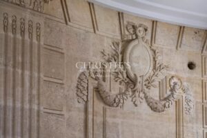 LIBOURNE: Treat yourself to the most beautiful house in the town centre