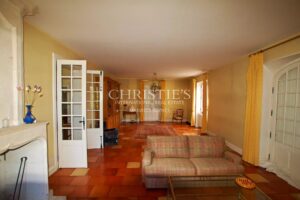 28 ha of vines - Magnificent terroir - Beautiful stone house!