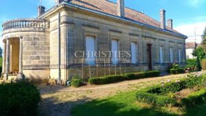 28 ha of vines - Magnificent terroir - Beautiful stone house!