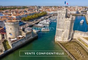 Ensemble immobilier à fort potentiel & géométrie variable – Quartier du marché couvert, La Rochelle