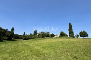 Vente exclusive : ancien domaine de cognac entièrement rénové près d'Angoulême.