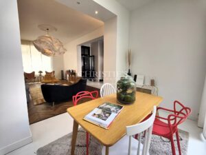 LA ROCHELLE VIEUX-PORT - MAISON DE CARACTERE A DEUX PAS DES COMMERCES