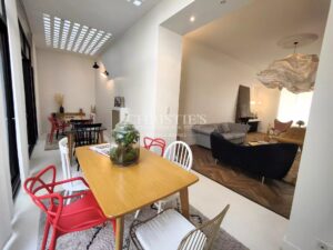 LA ROCHELLE VIEUX-PORT - MAISON DE CARACTERE A DEUX PAS DES COMMERCES