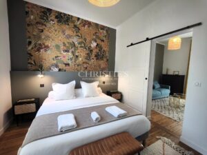 LA ROCHELLE VIEUX-PORT - MAISON DE CARACTERE A DEUX PAS DES COMMERCES