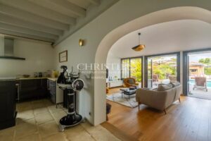 Bruges - Maison d'environ 200m² avec jardin et piscine