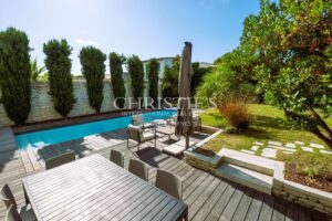 Une Villa exclusive, un trésor caché, l'âme de La Flotte en héritage