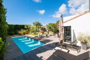 Une Villa exclusive, un trésor caché, l'âme de La Flotte en héritage