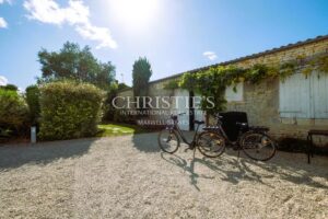 Une Villa exclusive, un trésor caché, l'âme de La Flotte en héritage