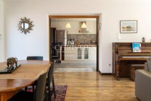 Lumineuse villa pavillonnaire et sa piscine à Croix-Chapeau