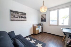 Lumineuse villa pavillonnaire et sa piscine à Croix-Chapeau