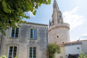 APPARTEMENT D'EXCEPTION DUPLEX RÉNOVÉ 70 m², AU PIED DE LA TOUR DE LA LANTERNE