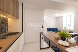 APPARTEMENT D'EXCEPTION DUPLEX RÉNOVÉ 70 m², AU PIED DE LA TOUR DE LA LANTERNE