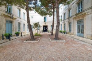 APPARTEMENT D'EXCEPTION DUPLEX RÉNOVÉ 70 m², AU PIED DE LA TOUR DE LA LANTERNE