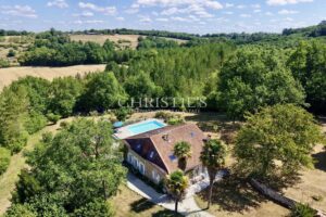 Elegant Renovated Farmhouse with Pool and Absolute Privacy in South Charente