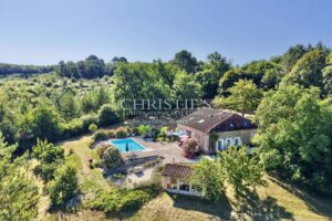 Elegant Renovated Farmhouse with Pool and Absolute Privacy in South Charente