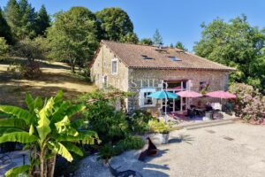 Elegant Renovated Farmhouse with Pool and Absolute Privacy in South Charente