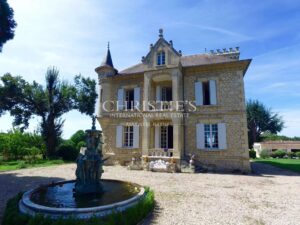 Elegant family-sized manageable 18th century Chateau - Entre-Deux-Mers