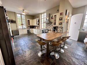 Elegant family-sized manageable 18th century Chateau - Entre-Deux-Mers