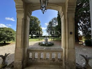 Elegant family-sized manageable 18th century Chateau - Entre-Deux-Mers