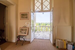 La Noble Chartreuse avec piscine et pigeonnier