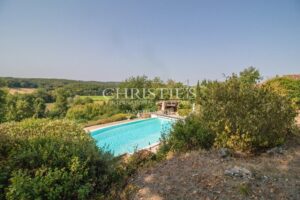 La Noble Chartreuse avec piscine et pigeonnier