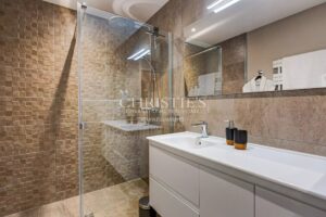 Architect-designed villa 2021, breathtaking views