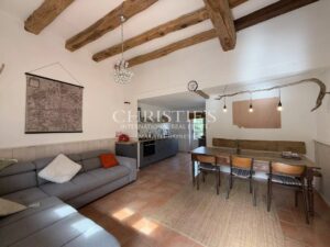 A charming Estate with 2 guesthouses, a swimming pool, 5 ha of landscaped land!!