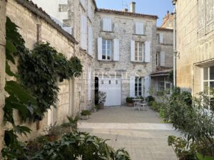 Une propriété de caractère à 5 min du centre d'Angoulême
