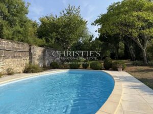 Une propriété de caractère à 5 min du centre d'Angoulême