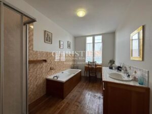 Une propriété de caractère à 5 min du centre d'Angoulême