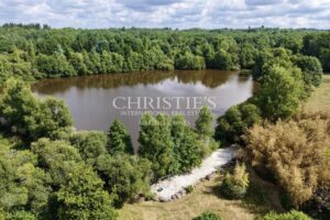 Domaine d’exception de 155 ha au cœur du Périgord Vert