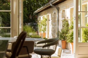 Cauderan - Elégante maison en pierre, piscine et jardin