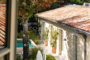 Cauderan - Elégante maison en pierre, piscine et jardin