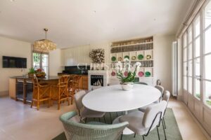 Cauderan - Elégante maison en pierre, piscine, jardin et stationnement