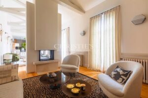 Cauderan - Elégante maison en pierre, piscine, jardin et stationnement