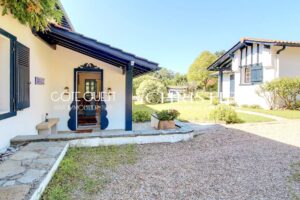 À vendre Guéthary - Villa avec piscine et dépendance