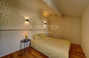 Maison en pierre rénovée avec piscine et studio à 15 min de Libourne