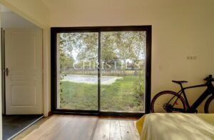 Maison en pierre rénovée avec piscine et studio à 15 min de Libourne