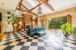 Romantic Country Château with Guesthouses and Space for Professional Activities