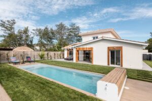 Centre ville- 10 min de l'océan -Maison familiale parfaitement rénovée, dépendance, garage, 5 chambres