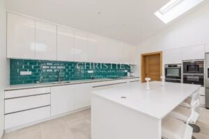 Centre ville- 10 min de l'océan -Maison familiale parfaitement rénovée, dépendance, garage, 5 chambres