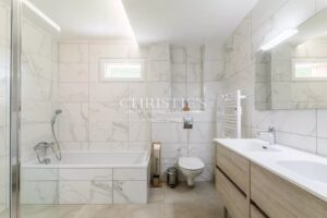 Centre ville- 10 min de l'océan -Maison familiale parfaitement rénovée, dépendance, garage, 5 chambres