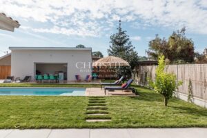 Centre ville- 10 min de l'océan -Maison familiale parfaitement rénovée, dépendance, garage, 5 chambres