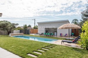 Centre ville- 10 min de l'océan -Maison familiale parfaitement rénovée, dépendance, garage, 5 chambres