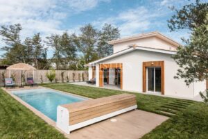 Centre ville- 10 min de l'océan -Maison familiale parfaitement rénovée, dépendance, garage, 5 chambres