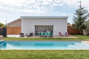 Centre ville- 10 min de l'océan -Maison familiale parfaitement rénovée, dépendance, garage, 5 chambres