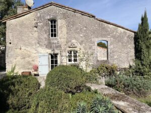 Rustic Elegance and Contemporary Design in the Heart of the Périgord