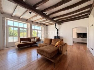 Rustic Elegance and Contemporary Design in the Heart of the Périgord