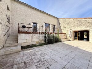 Rustic Elegance and Contemporary Design in the Heart of the Périgord
